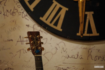 Koncert žáků pěvecké školy v pražské Salmovské literární kavárně