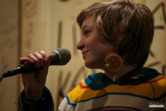 Koncert žáků pěvecké školy v pražské Salmovské literární kavárně