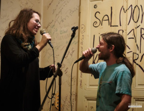 Koncert žáků pěvecké školy v pražské Salmovské literární kavárně