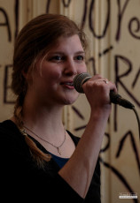 Vystoupení zpěváků v pražské Salmovské literární kavárně - 24.4.2016