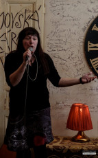 Vystoupení zpěváků v pražské Salmovské literární kavárně - 24.4.2016