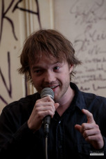 Vystoupení zpěváků v pražské Salmovské literární kavárně - 24.4.2016