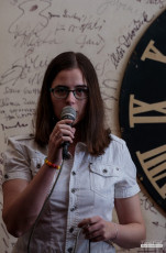 Vystoupení zpěváků v pražské Salmovské literární kavárně - 24.4.2016