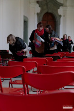 Májový koncert sborů Sagitta a Song Ladies v ambitu plasského kláštera.