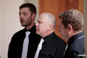 Májový koncert sborů Sagitta a Song Ladies v ambitu plasského kláštera.