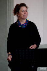 Májový koncert sborů Sagitta a Song Ladies v ambitu plasského kláštera.