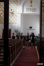 Koncert sborů MYŠMAŠ a Song Ladies v Betlémské kapli na Žižkově.