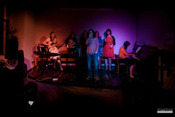 Odvážná pěvecká i kostýmní vystoupení na pohádkové Inventuře písní.