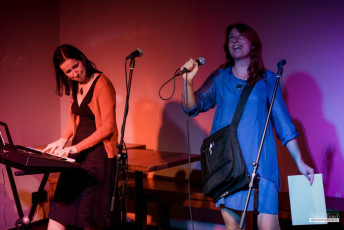 Odvážná pěvecká i kostýmní vystoupení na pohádkové Inventuře písní.