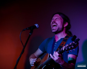 Odvážná pěvecká i kostýmní vystoupení na pohádkové Inventuře písní.