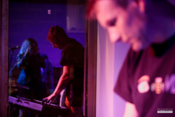 Odvážná pěvecká i kostýmní vystoupení na pohádkové Inventuře písní.