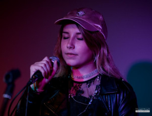 Odvážná pěvecká i kostýmní vystoupení na pohádkové Inventuře písní.