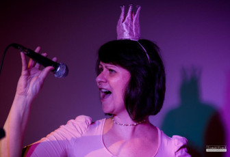 Odvážná pěvecká i kostýmní vystoupení na pohádkové Inventuře písní.